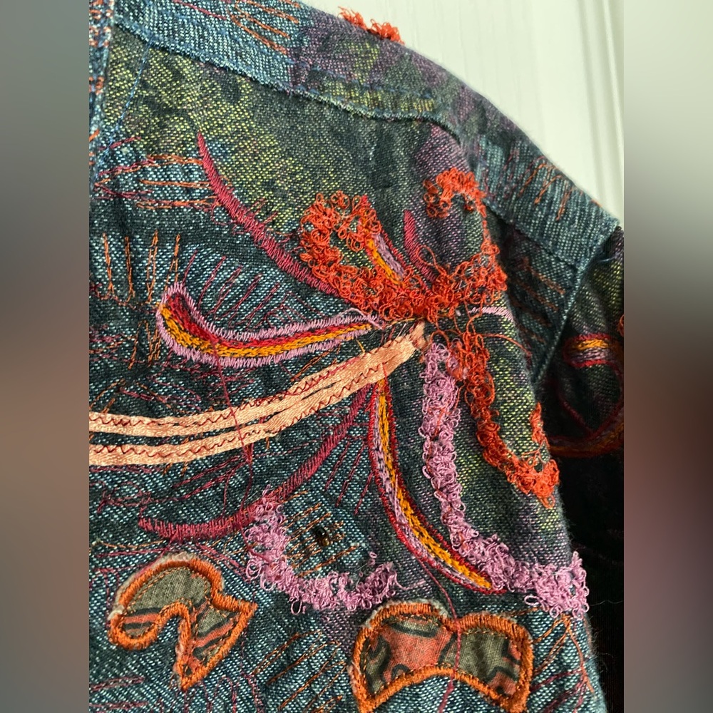 CHICO'S Floral Soutache Crewel Embroidered Denim Jacket Size 2 Large Cotton - Picture 11 of 14